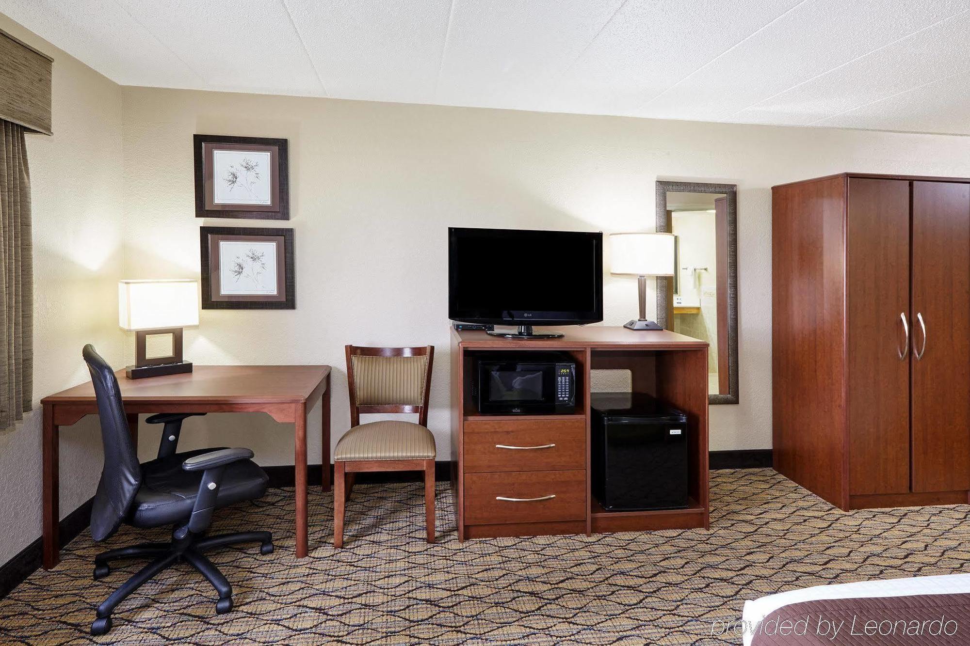 Americinn By Wyndham Sheboygan Exterior photo